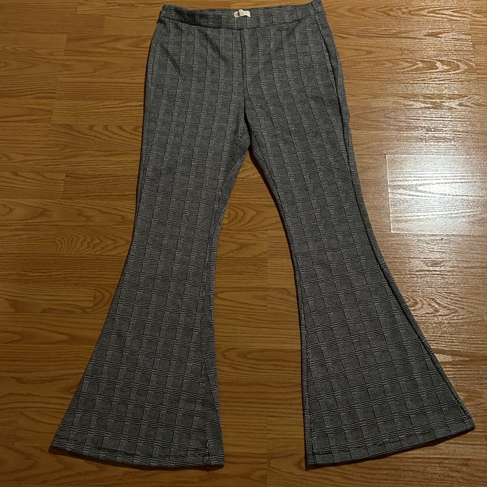 NWOT SO plaid pants